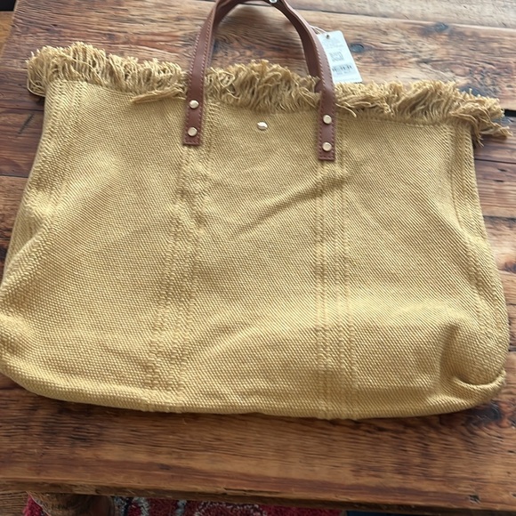 NWT Summer Vibes Tan Tote Bag - Picture 3 of 8